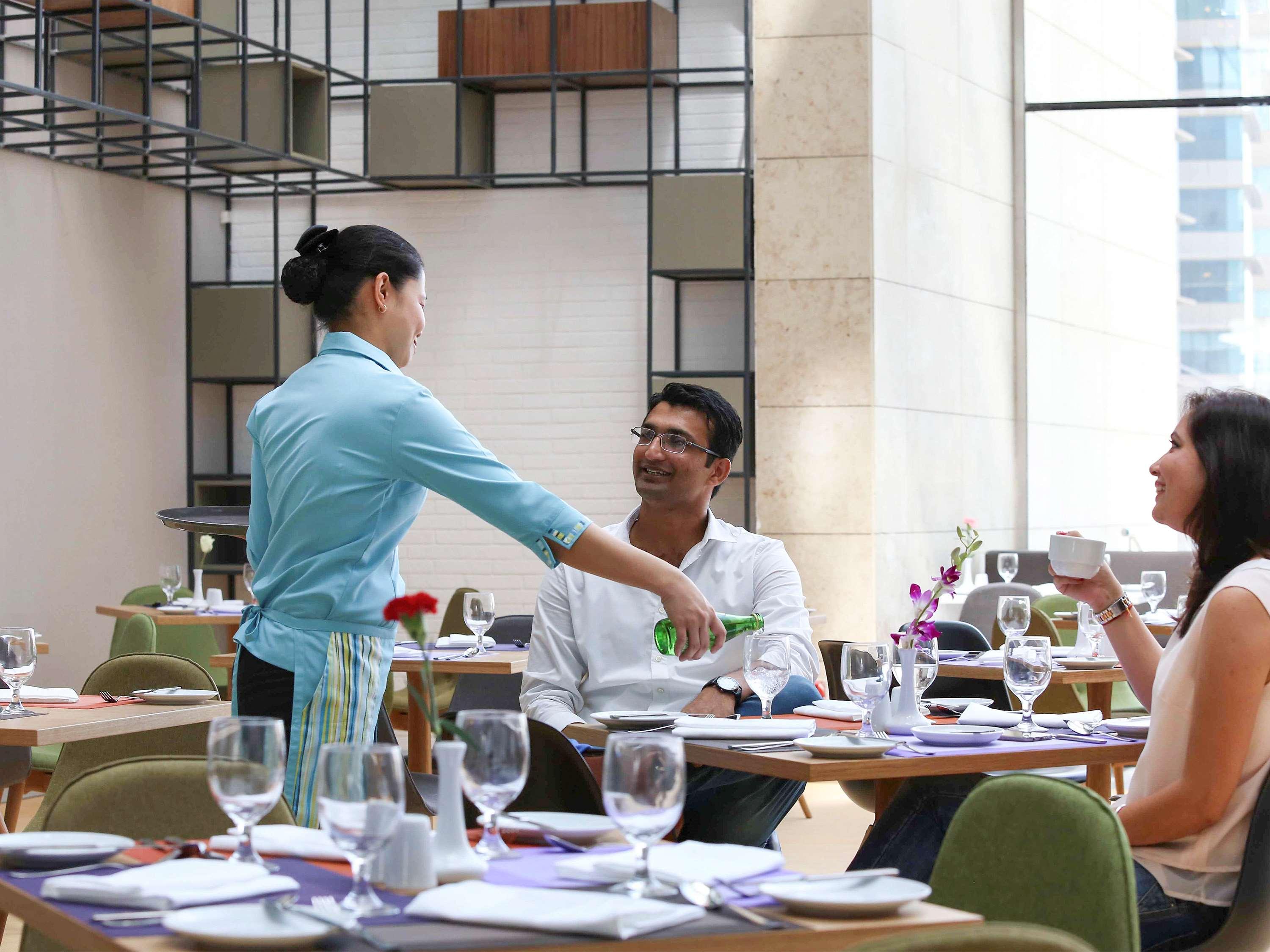 Ibis Styles Dubai Jumeira Экстерьер фото