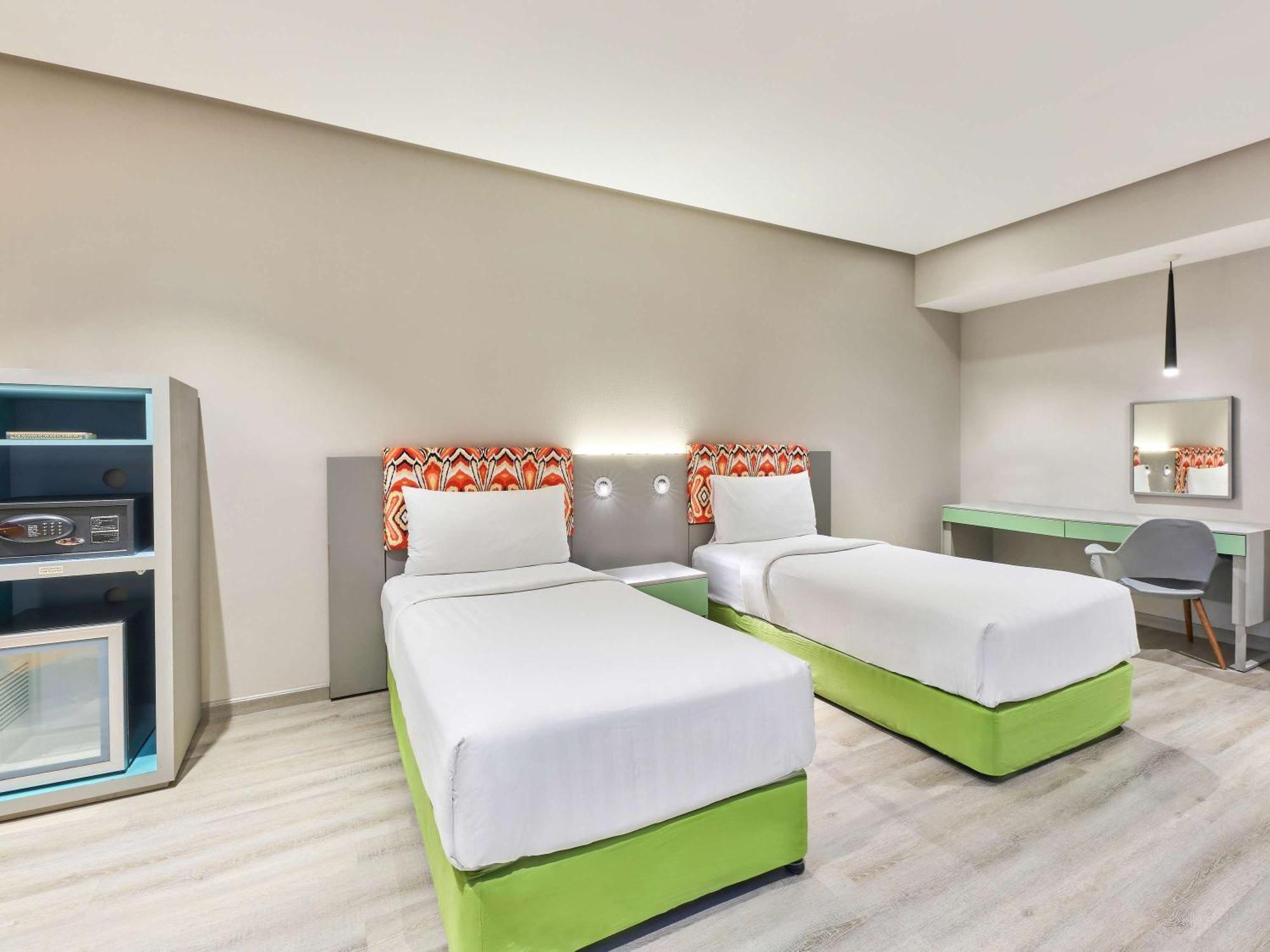 Ibis Styles Dubai Jumeira Экстерьер фото