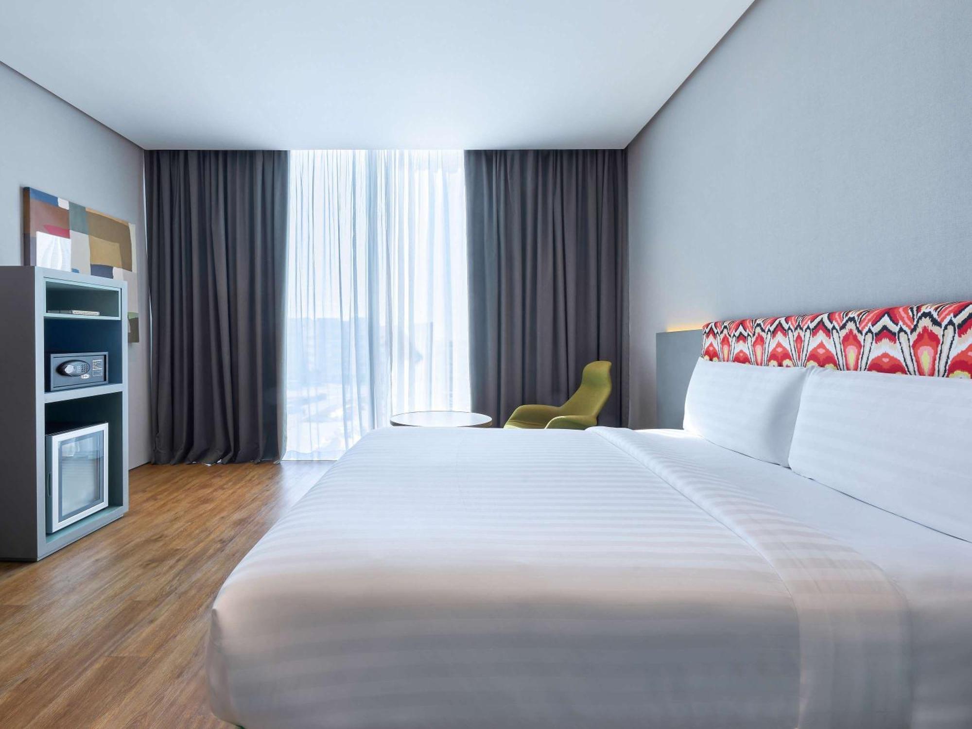 Ibis Styles Dubai Jumeira Экстерьер фото